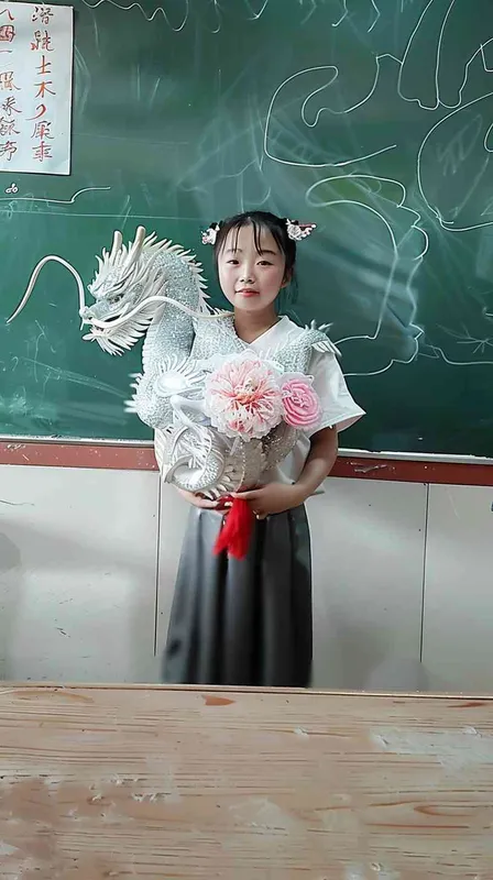 A complete silver white Chinese dragon, wide-angle lenses, big scenes, stunning movie visuals , myths, exquisite details, high-definition, photo realistic, movie effects, game original, stills, Xianxia style, hazy feeling, --ar 300:400 --niji 5 - style4部分
