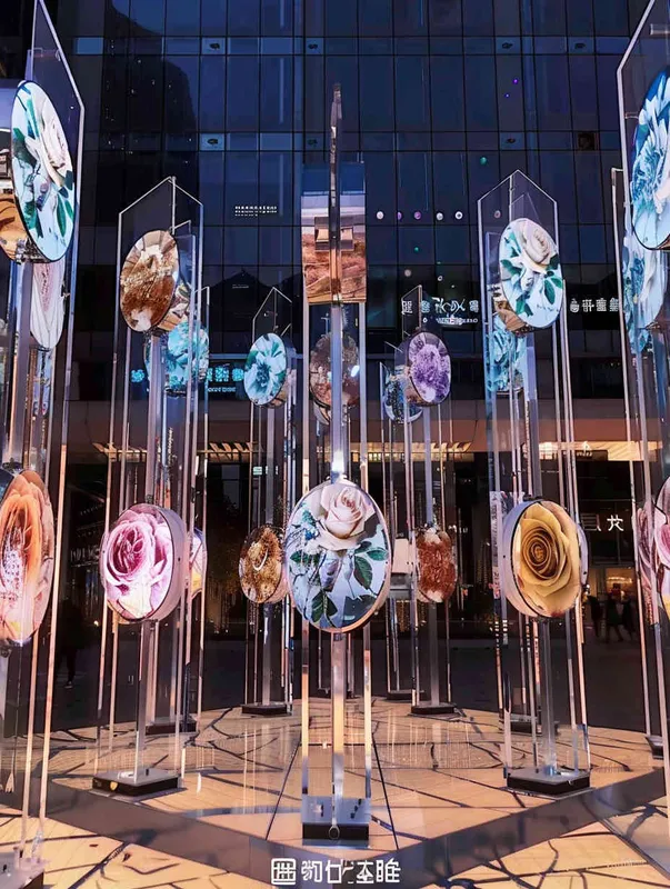 Mirror installation, metal style, two vertical planes spliced together, with 40 neatly arranged rose themed screens on both planes, front lens, lighting effect when the sun is about to set, master photography work, 8k ultra high definition. - style3部分
